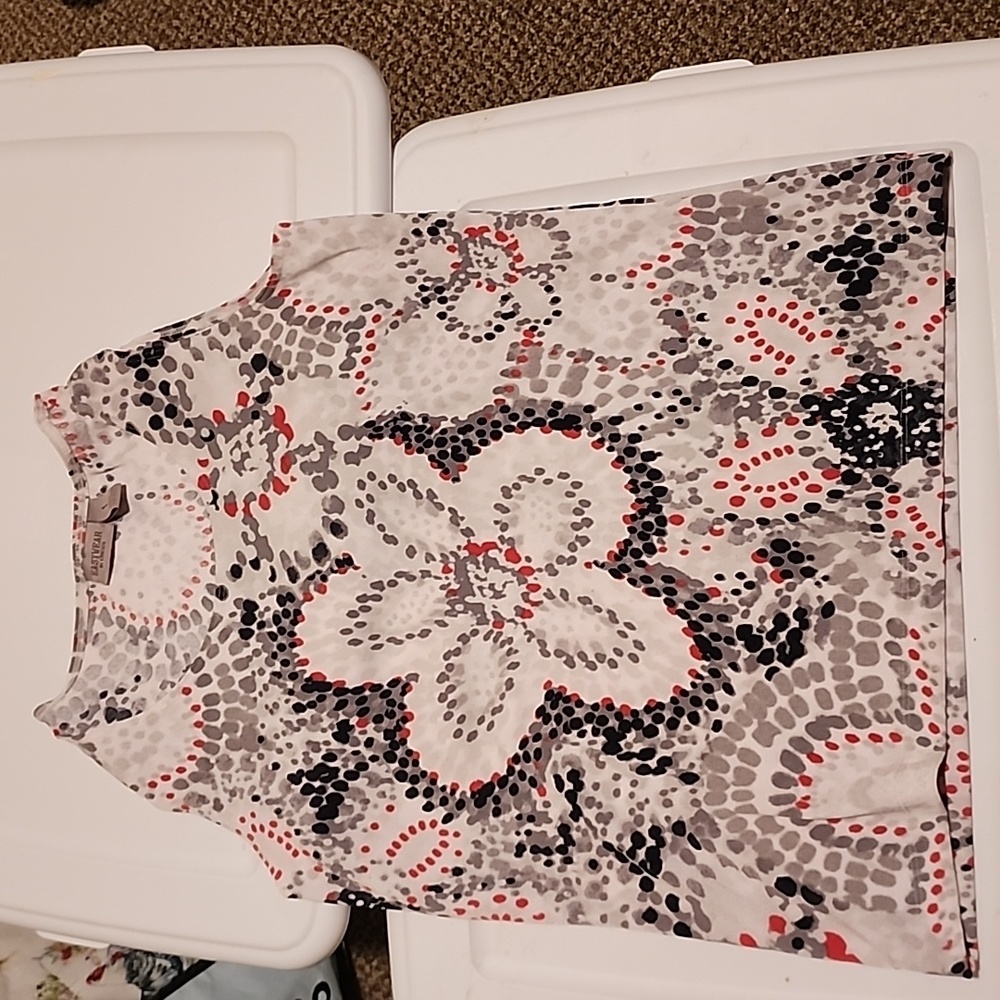 EASYWEAR By Chico's size 1 sleeveless stretch material